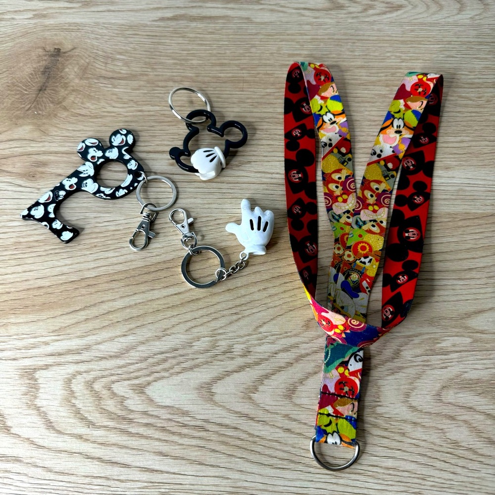 Disney Parks Lanyard and Keychains Set Of 4 Mickey Mouse Gloves‎ Door Opener